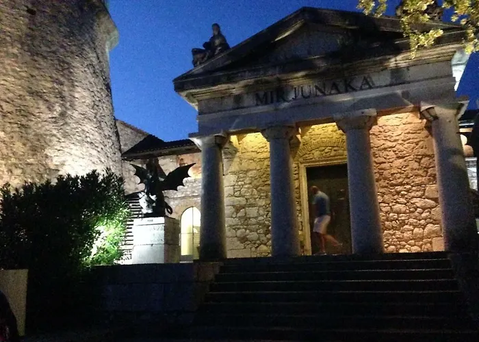 Lidija With Sauna Apartment